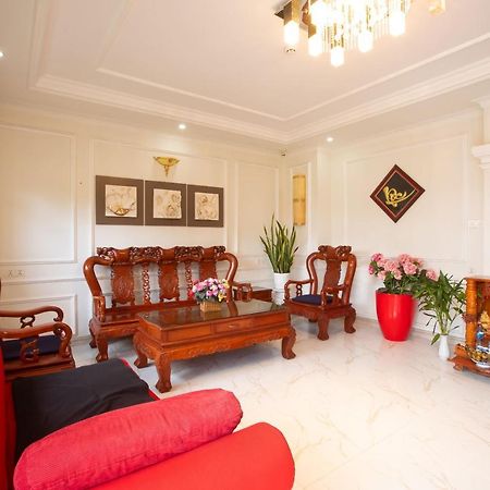 California Hotel Ho Chi Minh City Exterior photo