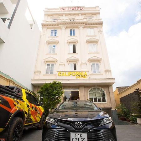 California Hotel Ho Chi Minh City Exterior photo