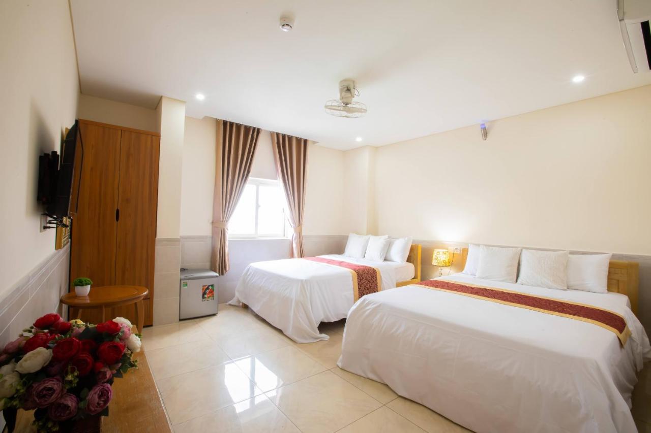 California Hotel Ho Chi Minh City Exterior photo